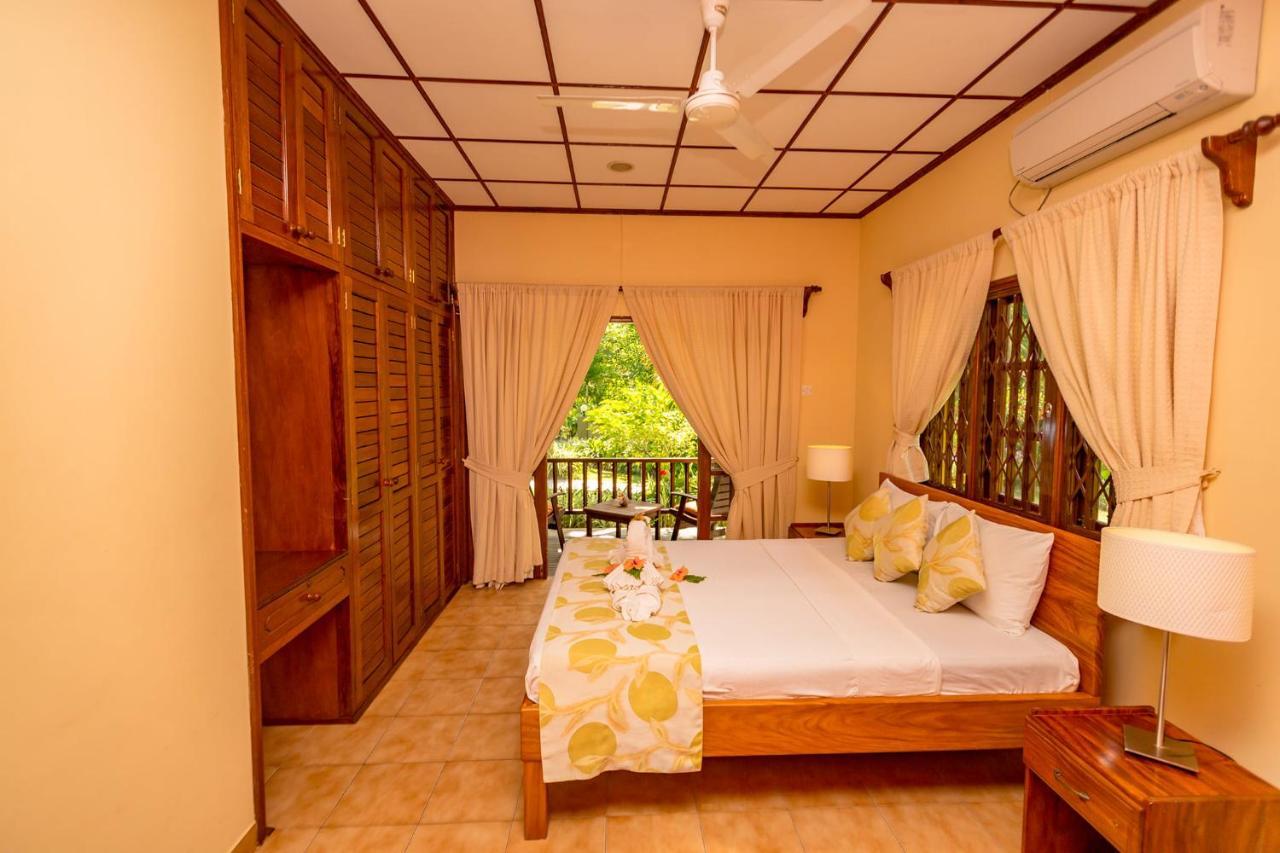Cote D'Or Chalets Anse Volbert Village  Ngoại thất bức ảnh